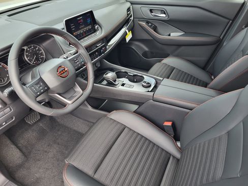 New 2026 Nissan Rogue SV image 8