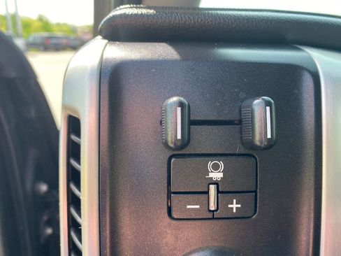 Used 2016 GMC Sierra 1500 SLT w/ SLT Premium Package image 29