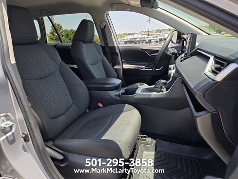 Used 2022 Toyota RAV4 XLE FWD image 15