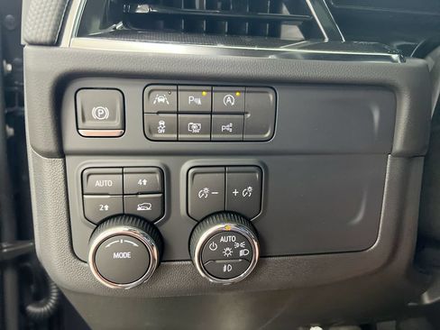 Used 2025 Chevrolet Tahoe RST w/ Comfort Package AWD/4WD image 18