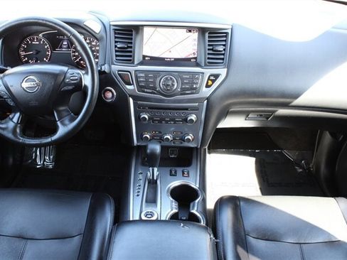 Used 2020 Nissan Pathfinder SL AWD/4WD image 23