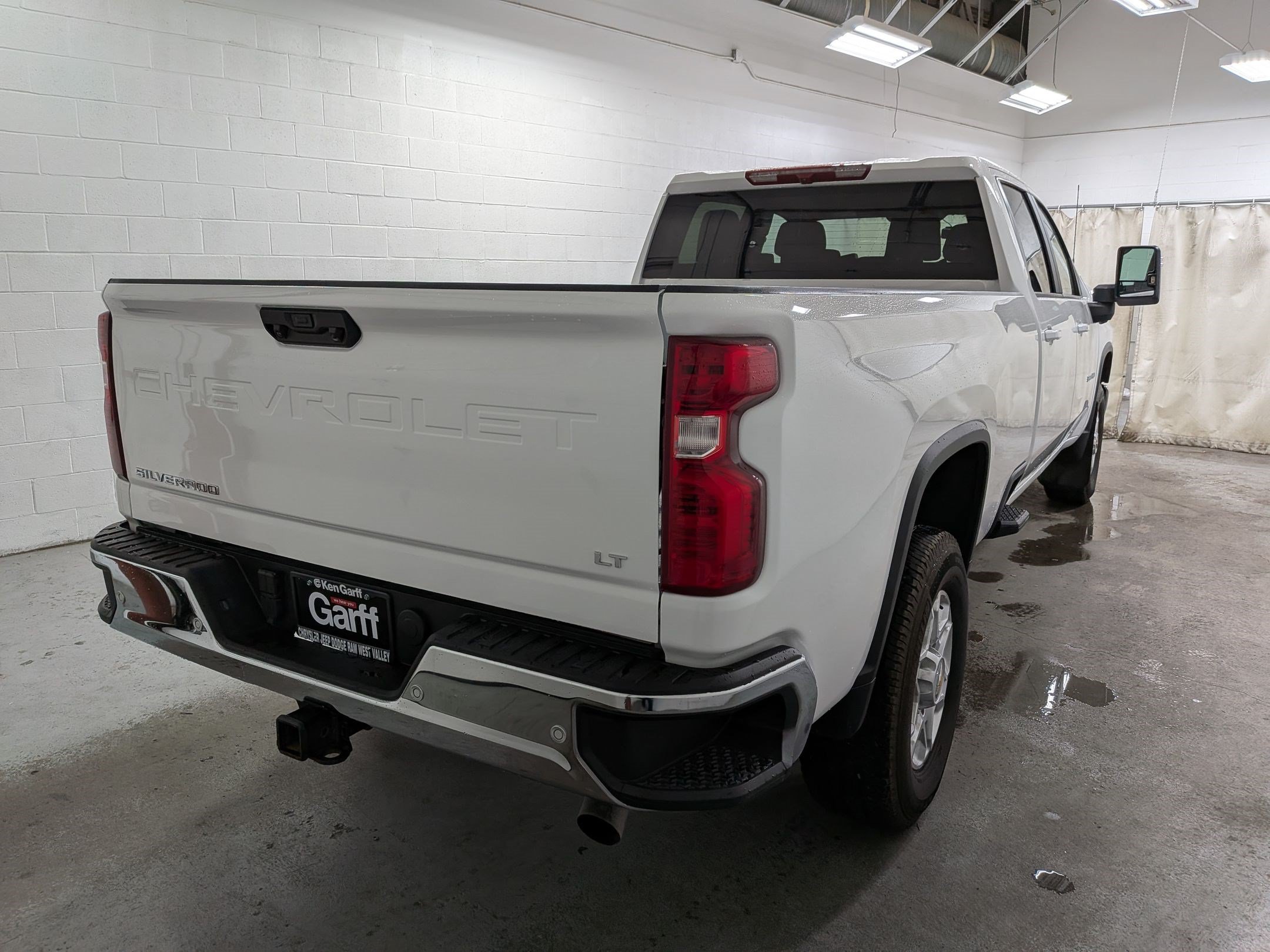 Used 2025 Chevrolet Silverado 3500 LT w/ Safety Package AWD/4WD image 3