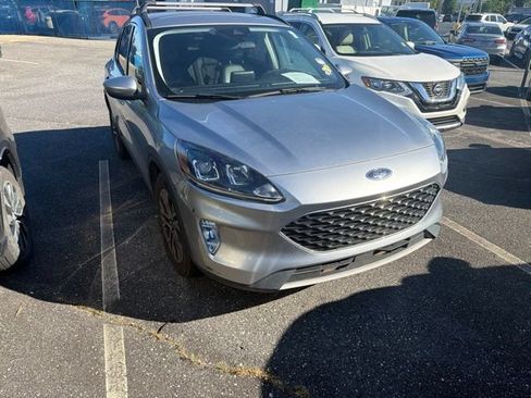 Used 2021 Ford Escape SEL w/ Technology Package FWD image 3