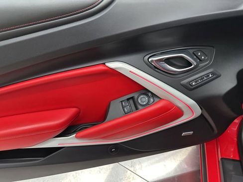 Used 2016 Chevrolet Camaro SS image 12