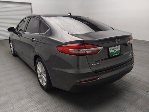 Used 2019 Ford Fusion SE FWD image 5