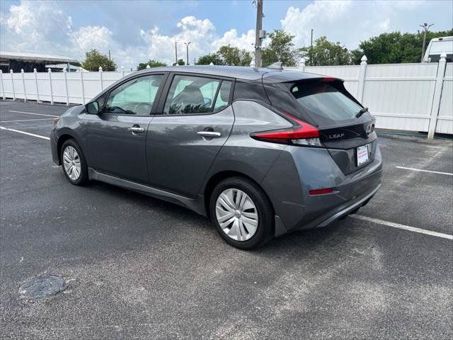 Used 2025 Nissan Leaf S FWD image 4