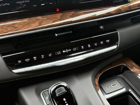 Used 2021 Cadillac Escalade ESV Sport Platinum AWD/4WD image 37