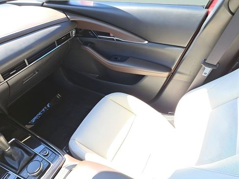 Used 2020 MAZDA CX-30 FWD w/ Premium Package image 12