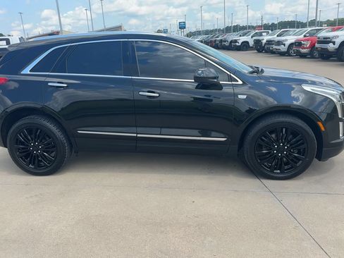 Used 2019 Cadillac XT5 Luxury AWD/4WD image 2