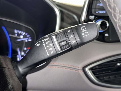Used 2020 Hyundai Santa Fe Limited image 32