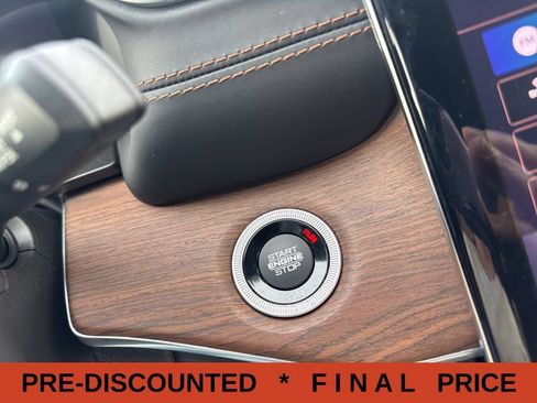 Used 2023 Jeep Grand Cherokee L Summit w/ Advanced Protech Group IV AWD/4WD image 30