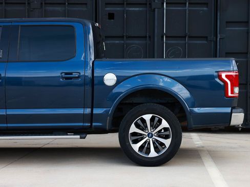 Used 2015 Ford F150 Lariat RWD image 26