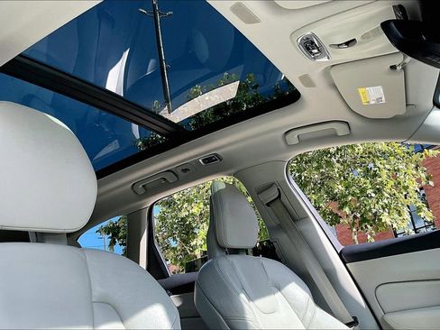 Used 2018 Volvo XC60 T6 Inscription w/ Convenience Package AWD/4WD image 17