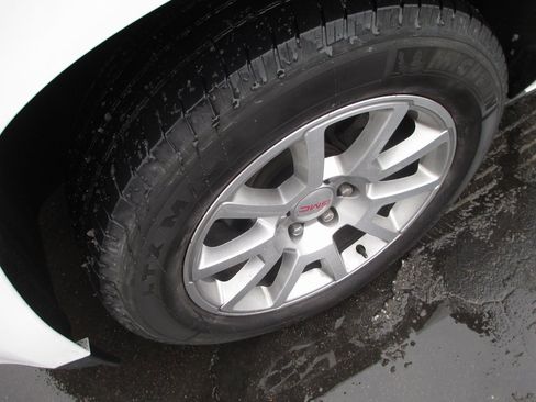 Used 2020 GMC Yukon XL Denali w/ Open Road Package image 11