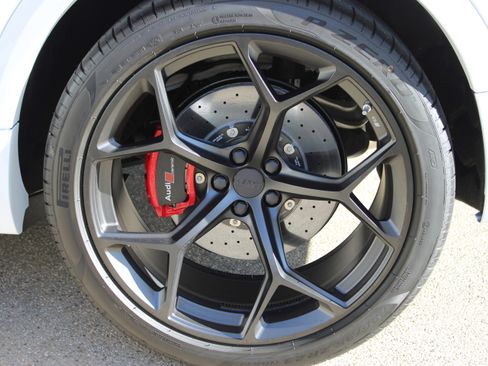 New 2026 Audi RS Q8 performance image 12