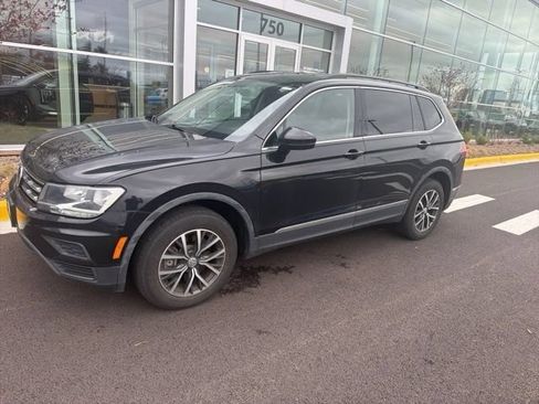 Used 2020 Volkswagen Tiguan SE FWD image 17