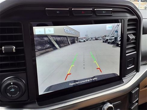 Used 2023 Ford F150 Lariat w/ Trailer Tow Package image 11