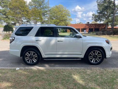 Used 2015 Toyota 4Runner Limited RWD image 6