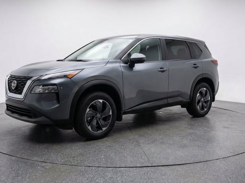 Used 2025 Nissan Rogue SV AWD/4WD image 3