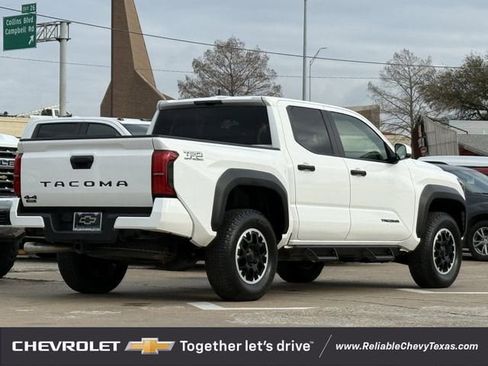 Used 2024 Toyota Tacoma TRD Off-Road image 6