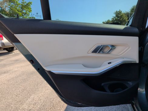 Used 2019 BMW 330i Sedan w/ Driving Assistance Package RWD image 37