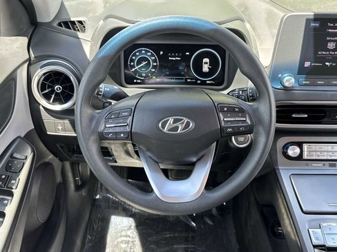Used 2023 Hyundai Kona SE FWD image 19