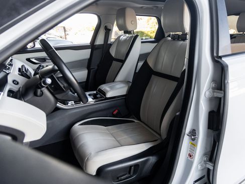 Used 2019 Land Rover Range Rover Velar S image 22