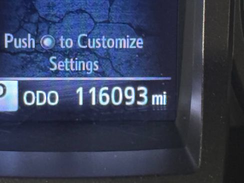 Used 2018 Toyota Tacoma TRD Sport RWD image 34