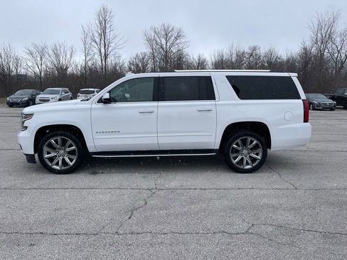 Used 2020 Chevrolet Suburban Premier image 2