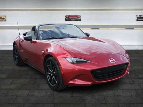 Used 2016 MAZDA MX-5 Miata Club image 15