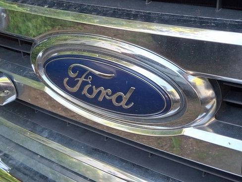 Used 2011 Ford E-350 and Econoline 350 Super Duty RWD image 14