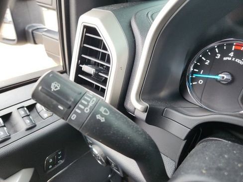 Used 2022 Ford F250 Lariat w/ Black Appearance Package image 34