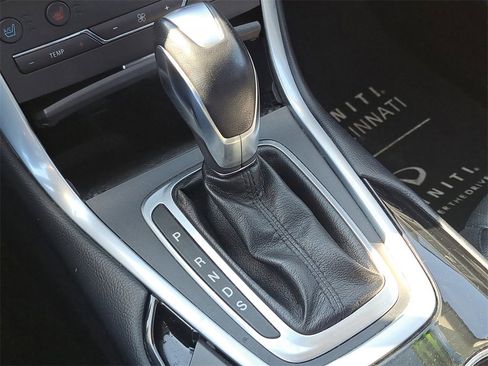 Used 2018 Ford Edge Titanium w/ Equipment Group 301A image 18