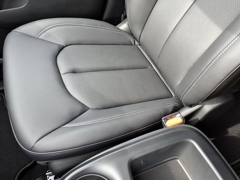 New 2026 Chrysler Pacifica Select image 29