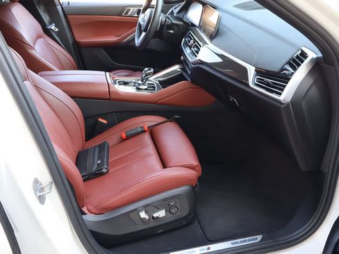 Used 2022 BMW X6 M50i w/ Executive Package AWD/4WD image 16