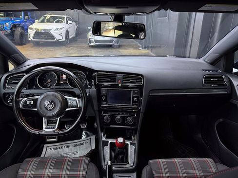 Used 2018 Volkswagen GTI 4-Door FWD image 20