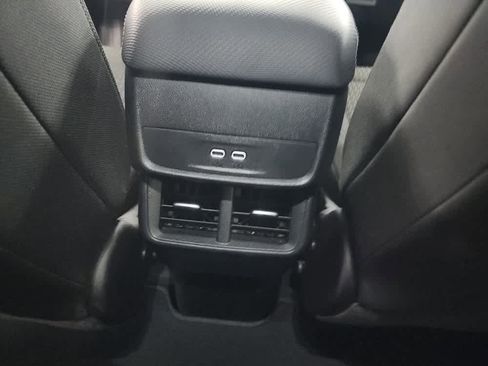 Used 2025 Chevrolet Equinox LT image 31