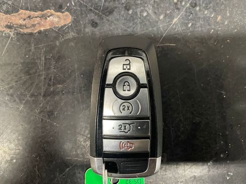 Used 2019 Ford Explorer XLT w/ Equipment Group 201A image 11