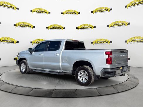 Used 2021 Chevrolet Silverado 1500 LT w/ Convenience Package II image 3