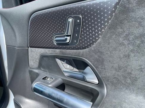 New 2025 Mercedes-Benz GLA 250 image 37