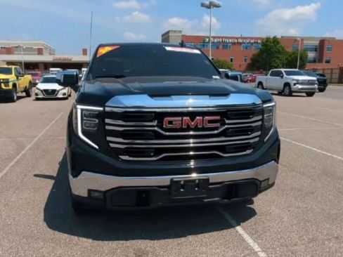 Used 2024 GMC Sierra 1500 SLT image 3