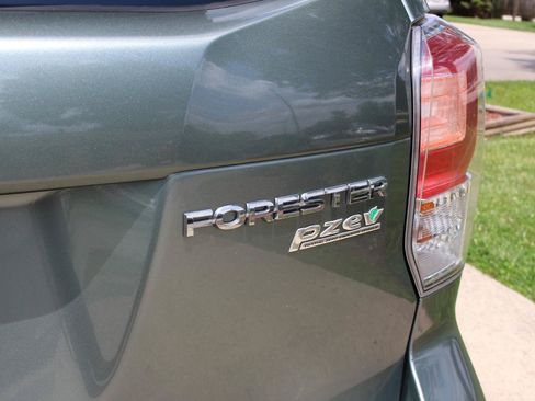Used 2017 Subaru Forester 2.5i Limited AWD/4WD image 46