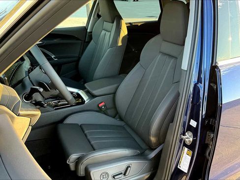 New 2025 Audi Q5 Premium Plus image 9