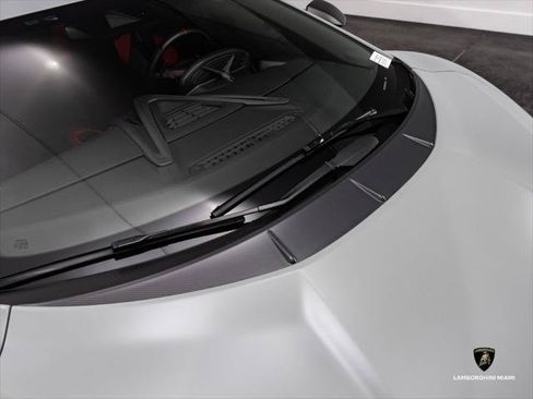 Used 2024 Lamborghini Revuelto AWD/4WD image 5