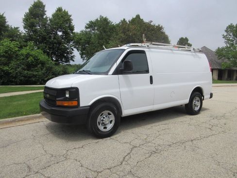 Used 2014 Chevrolet Express 2500 RWD image 26
