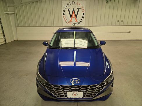 Used 2023 Hyundai Elantra Limited FWD image 12