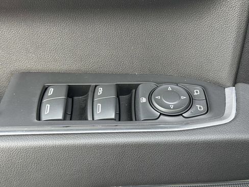 Used 2023 GMC Sierra 1500 Elevation image 15