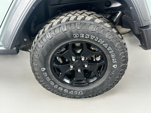 Used 2023 Jeep Wrangler Unlimited w/ Cold Weather Group AWD/4WD image 11