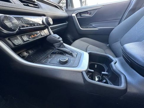 Used 2023 Toyota RAV4 XLE w/ Convenience Package image 16