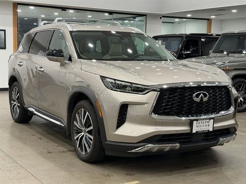 Used 2022 INFINITI QX60 Sensory w/ Cargo Package image 3